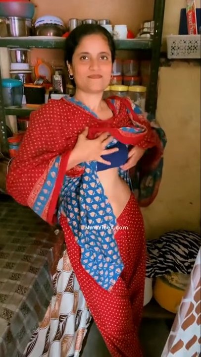 Beautiful Desi Gujju Wife Affair Showing Hot Boobs Sucking  Giving Blowjob