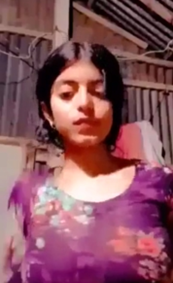 Beautiful village girl showing boobs and pussy nude xxx