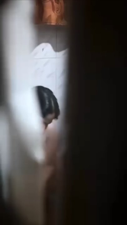 Pakistani Brother spying on his big ass sister, Pakistani Behan ki sote time chudai